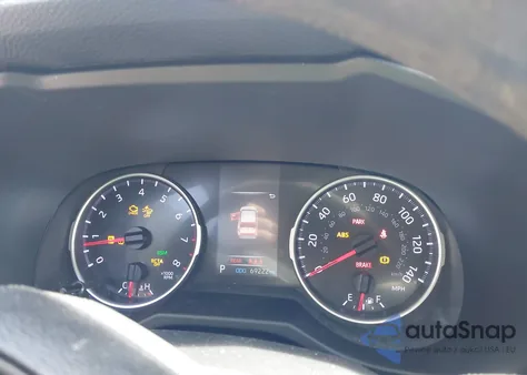 2019 Toyota Rav4 Xle from USA, damaged, VIN 2T3P1RFV3KC009276